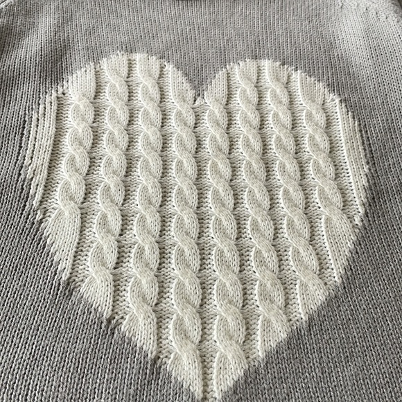 Heart sweater grey and white size XL - Picture 8 of 9